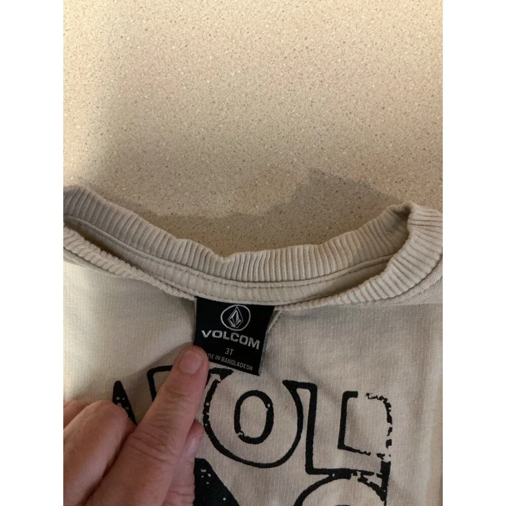 Volcom boys 3t sweatshirt